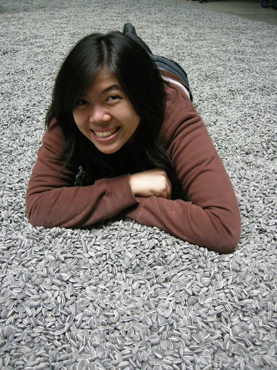 Apparently visitors were banned to step into the sea right the day after I took this pic.